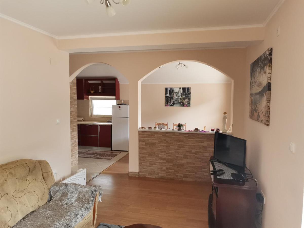 Apartment Osmajic Плужине Экстерьер фото